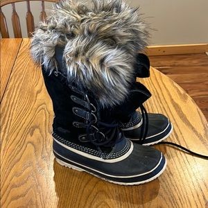 Black sorel snow boots